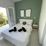 Appartement Alexander 2 *